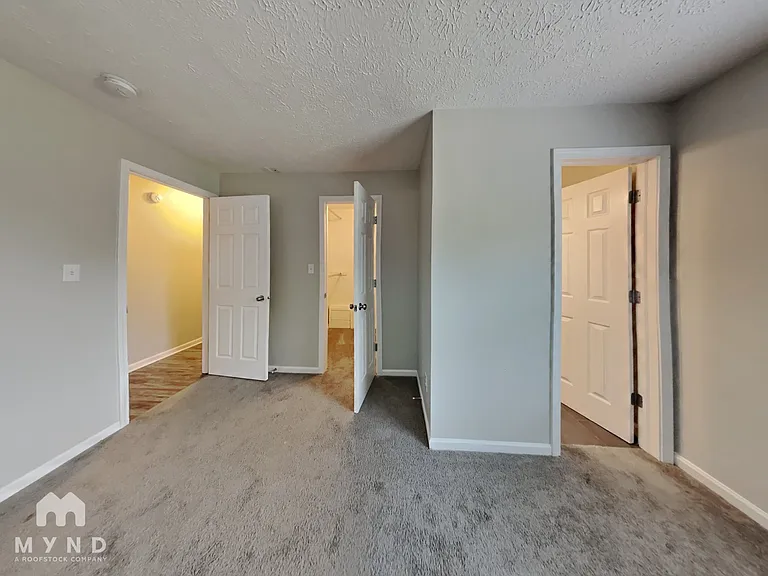 8212 Autumn Mill Ln — Photo 12