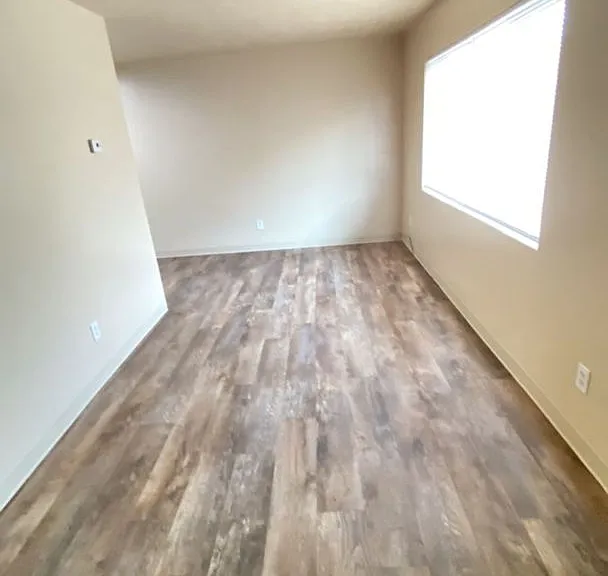 1123 SW 2nd St — Photo 4