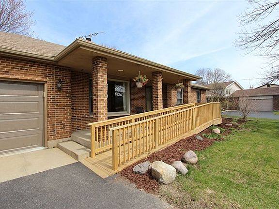 2nd image of 210 Foxfire Dr