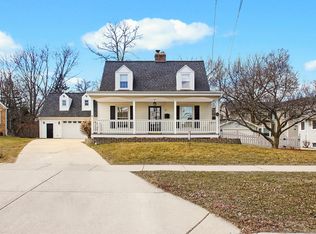 274 Newton Ave, Glen Ellyn, IL 60137