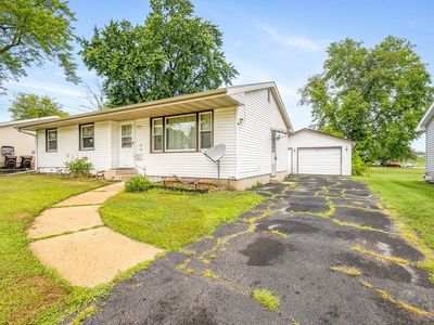 1614 W Laurel St, Freeport, IL, 61032