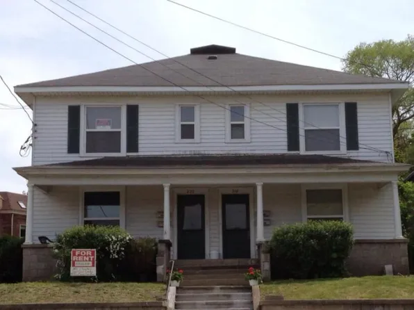 218 State St #1, Petoskey, MI 49770