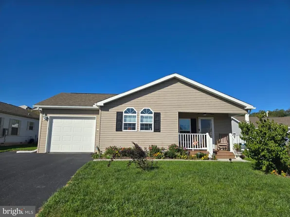 105 Glenridge Dr, Carlisle, PA 17015