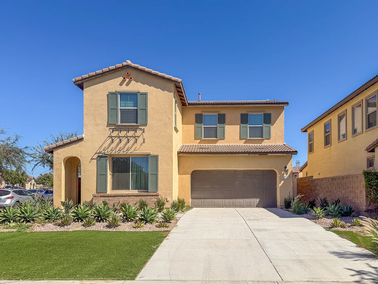 4 bed, 2505 sqft, $4,600 — Photo 1