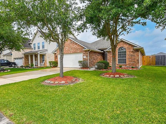 2nd image of 3217 Mossy Bend Ln