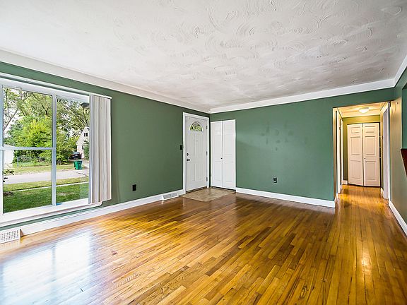 5th image of 729 Cayuga St