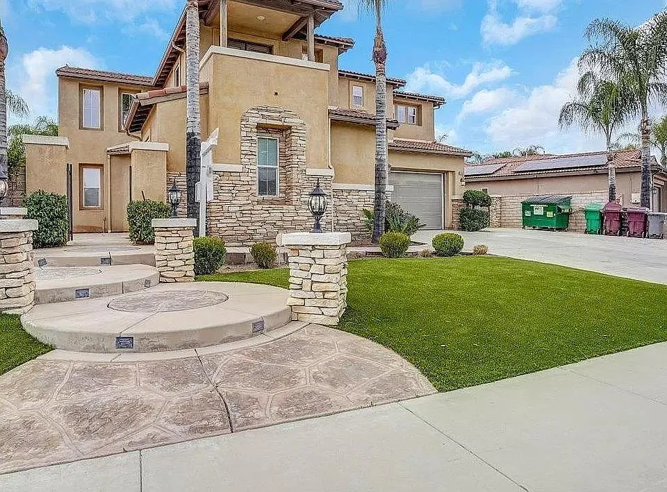 34649 Foxberry Rd