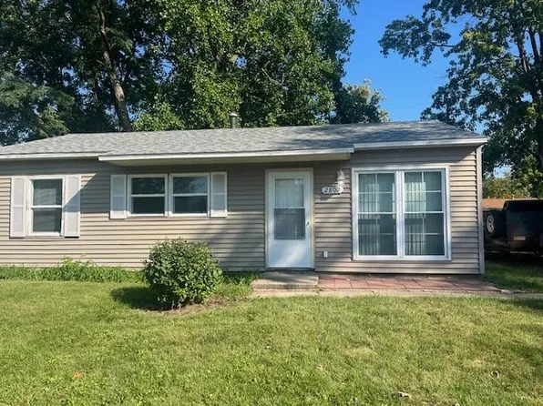 2802 Lawndale Dr, Champaign, IL 61820
