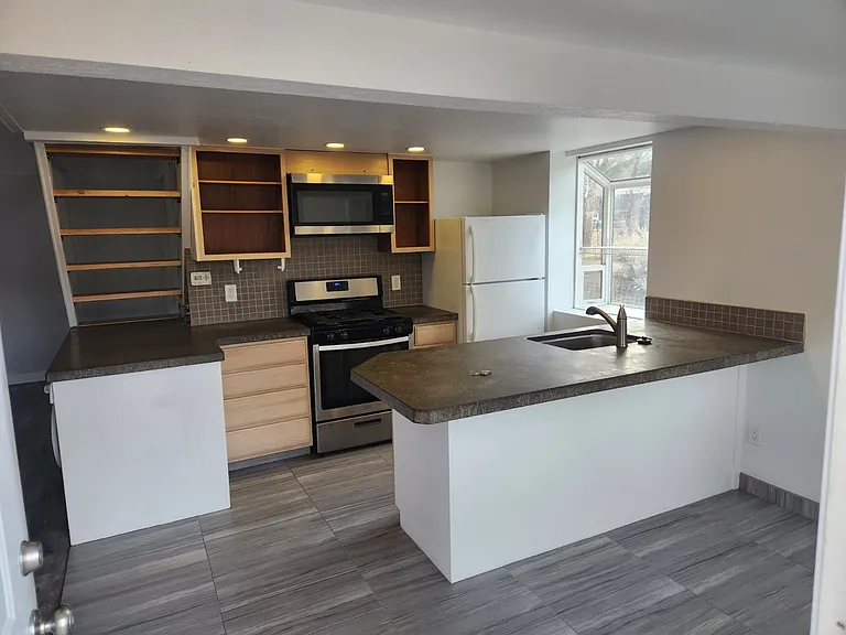 Silverado Dr — Photo 6