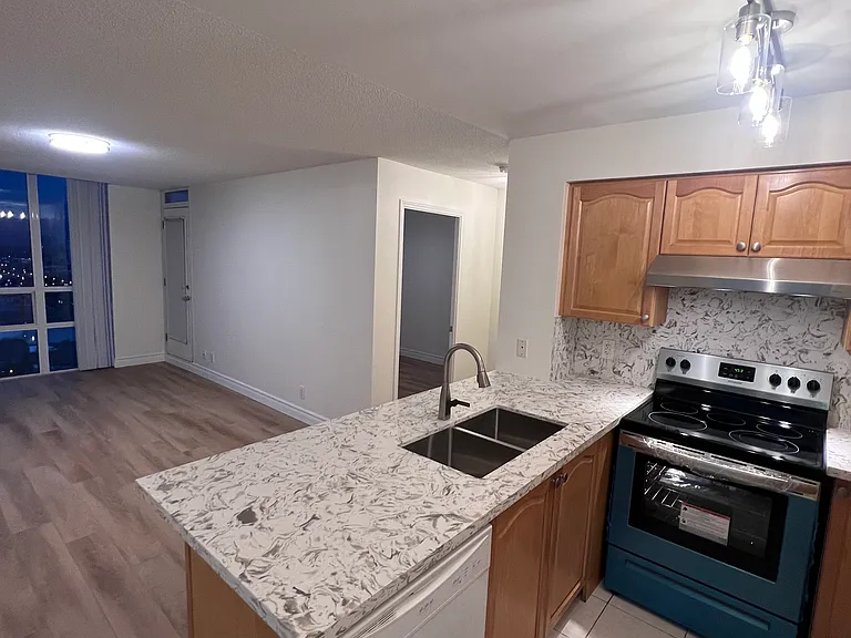 68 Grangeway Ave — Photo 21