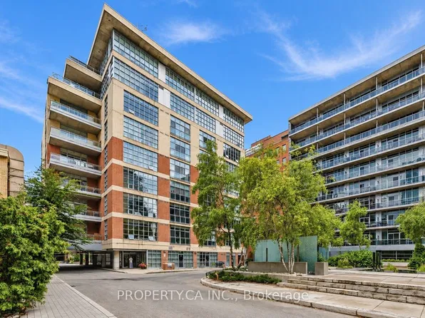 19 Brant St #509, Toronto, ON M5V 2L2
