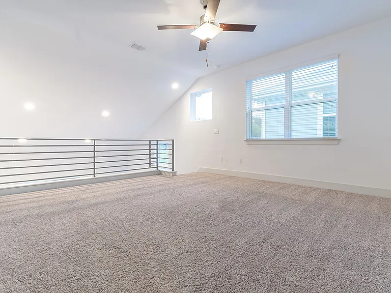 1410 Casa Dr — Photo 11