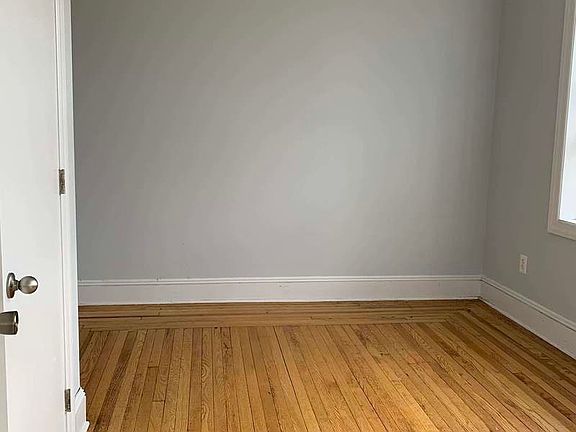 4th image of 3246 Kingsbridge Ave APT 52