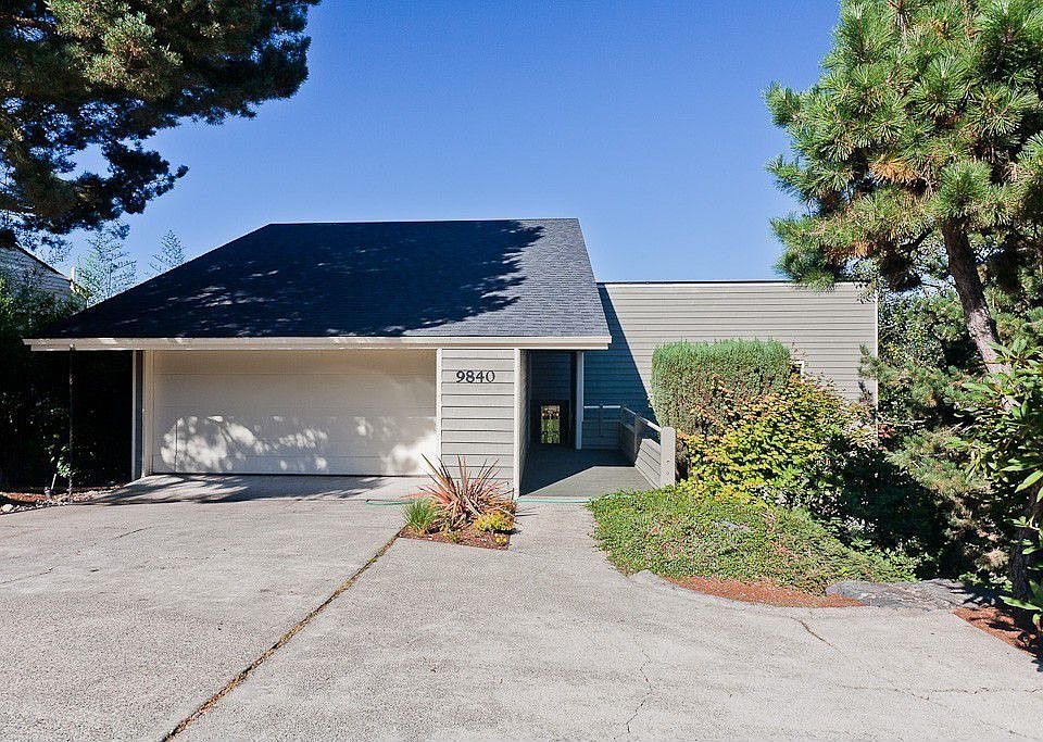 1st image of 9840 NE 34th St