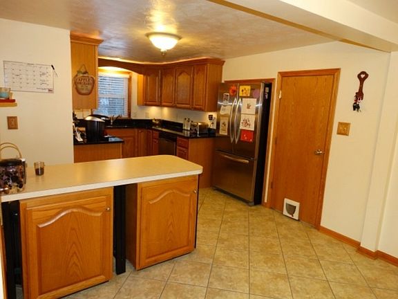 4th image of 6336 Hiram Ave