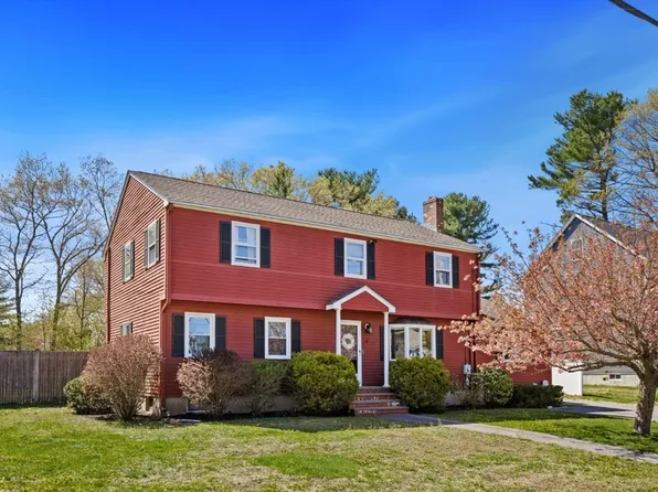 4 Dadant Dr, Wilmington, MA 01887