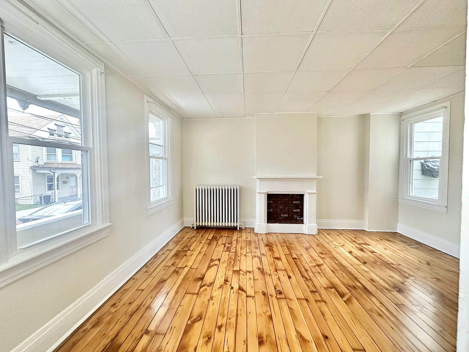 3 bed, 1.5 bath, 1456 sqft, $1,795 — Photo 4