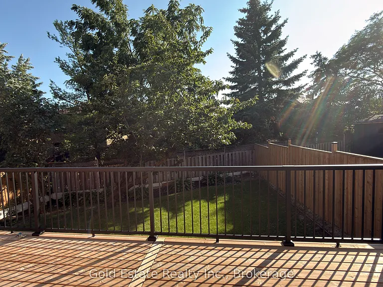 5202 Huntingfield Dr E — Photo 36