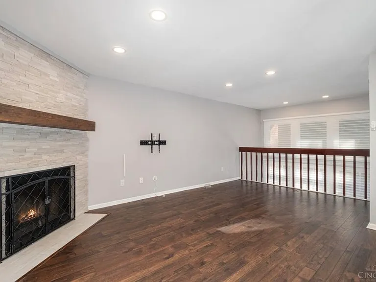 2133 Deerfield Pl #2 — Photo 4