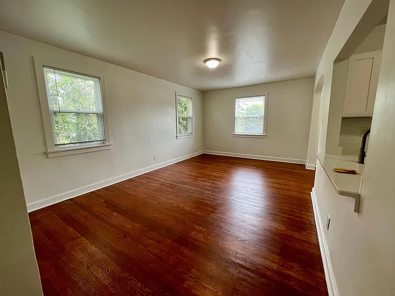 4564 Macarthur Blvd NW #302 — Photo 8