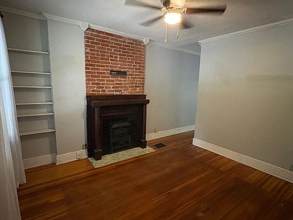 4th image of 528 E Sycamore St #0