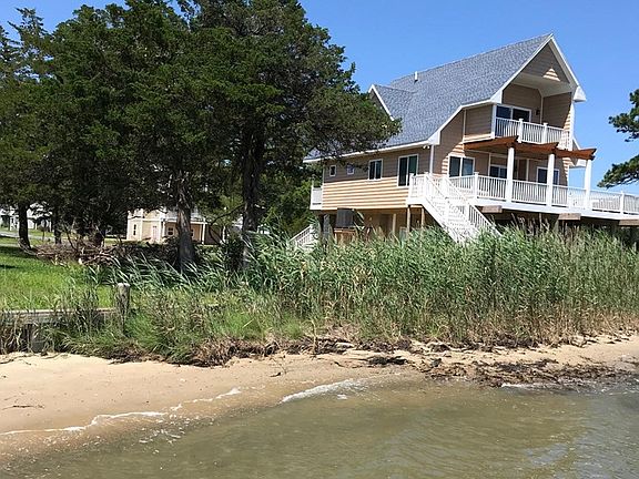 5th image of 995 Bayside Dr