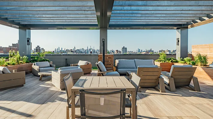 Rented by Nooklyn NYC LLC | media 21