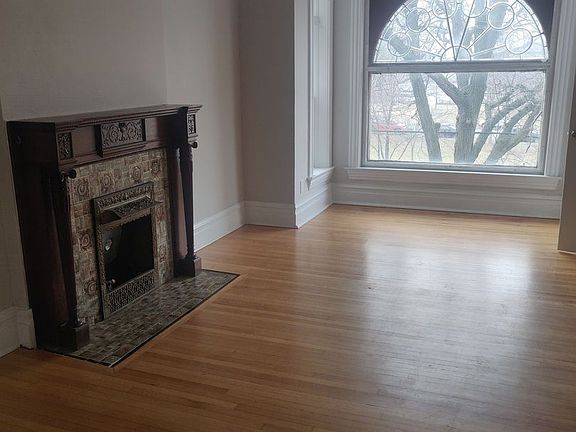 2nd image of 1417 N California Ave #2