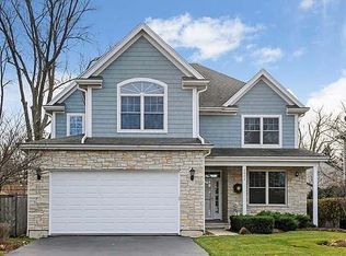 1051 Linden Ave, Deerfield, IL