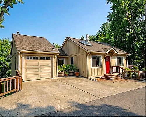 180 Forrest Ave Photo 1