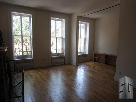 Rented by Skyline Group Real Estate | media 11