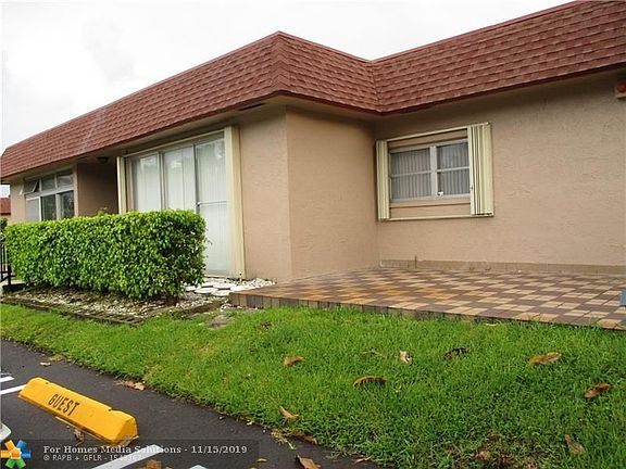 4th image of 1920 Palmland Dr APT D