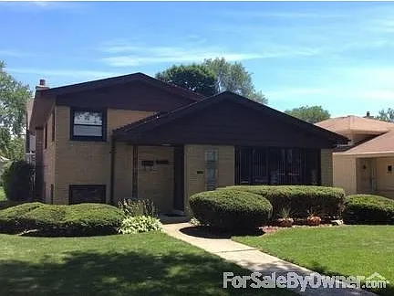 10521 S Kolin Ave photo 1