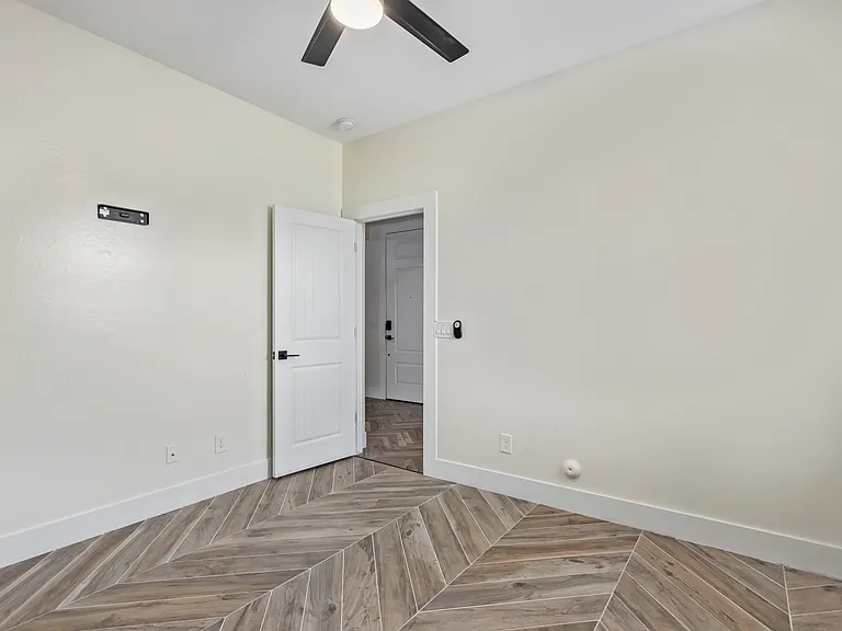 12152 W Winslow Ave — Photo 31