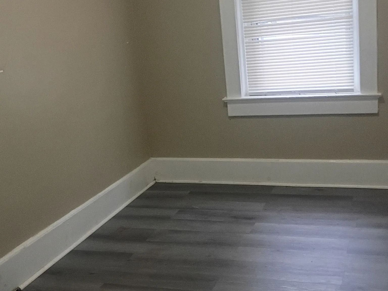 5 bed, 1500 sqft, $2,300 — Photo 3