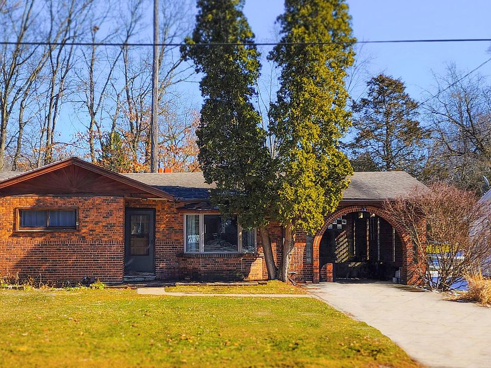 1st image of 6142 E Lake Dr