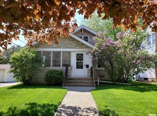 2383 30th St, Moline, IL 61265