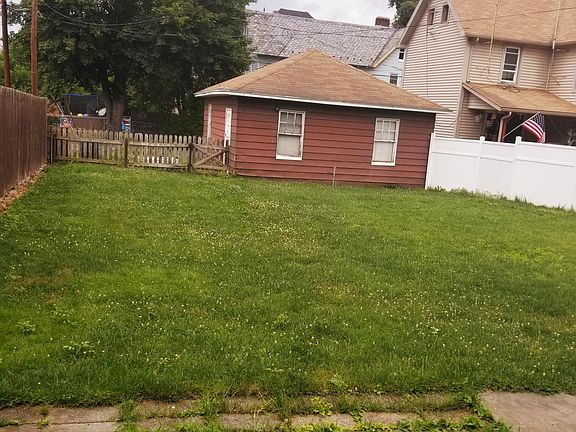 3rd image of 25 E Central Ave S