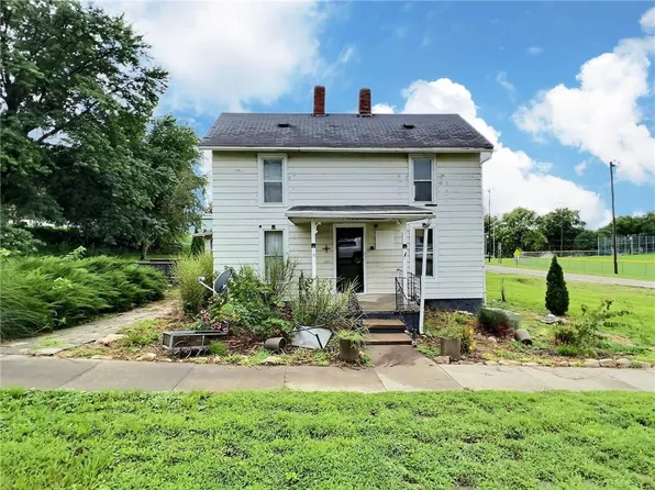207 S Seneca St, Troy, KS 66087