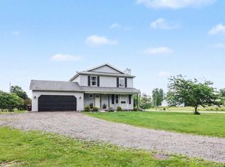 8585 N Gregory Rd, Fowlerville, MI 48836