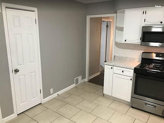 3rd image of 213 Stevenson St #1