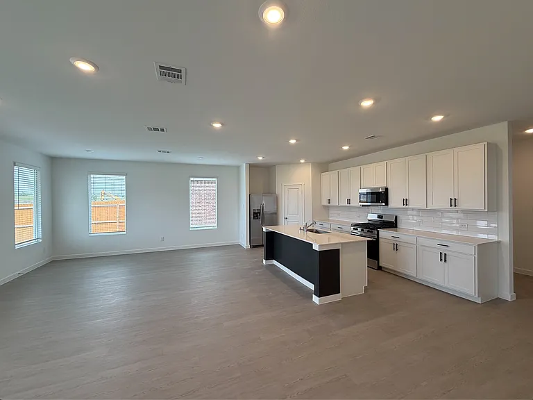 9580 Verite St — Photo 4