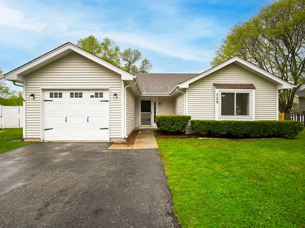 729 Hageman Pl, Naperville, IL 60563