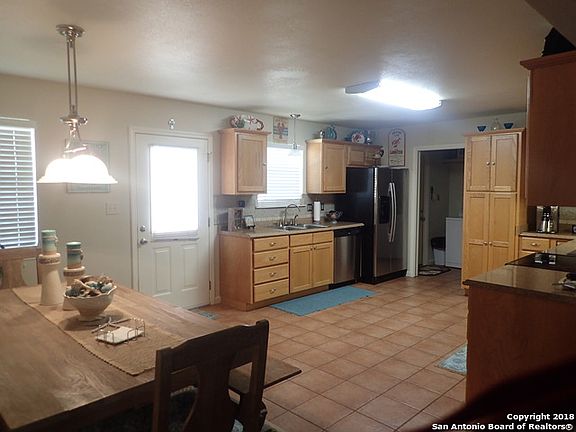 4th image of 1491 Lakeside Dr