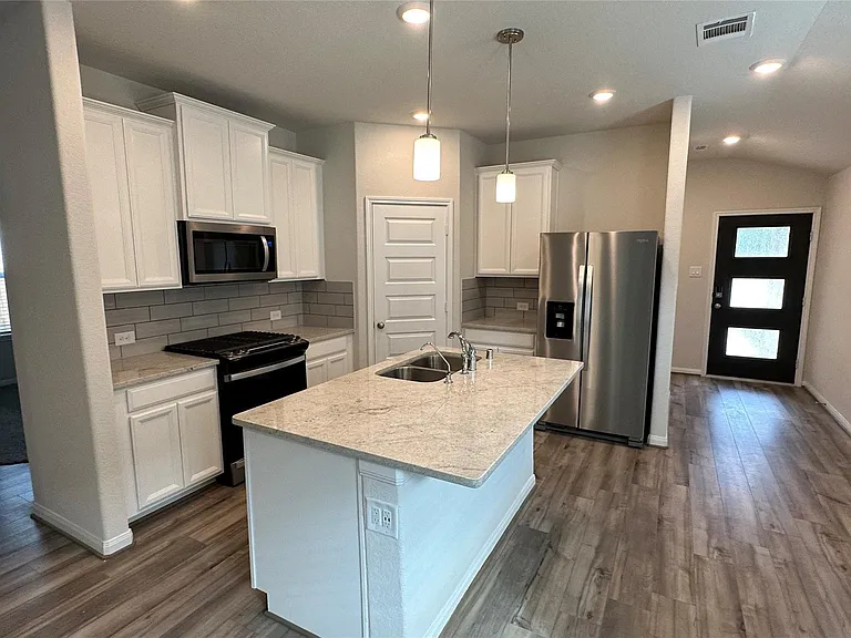 221 Harper Ridge Dr — Photo 8