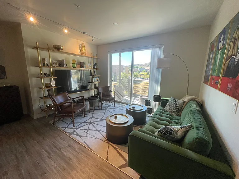 1203 Capitol St — Photo 29