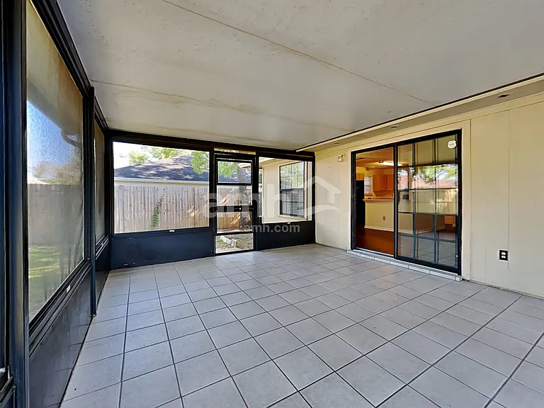 8016 Queensferry Ln — Photo 20