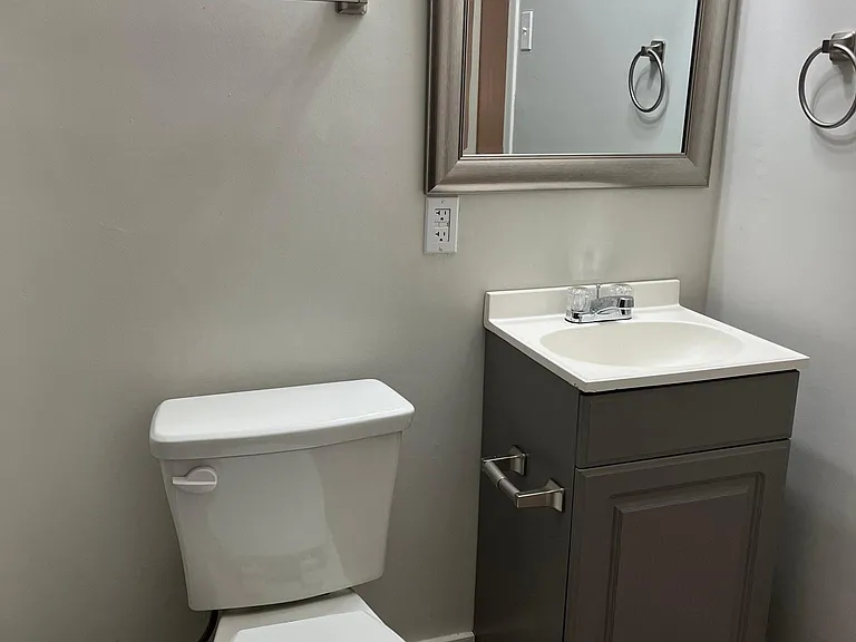 125 S Milton St — Photo 12