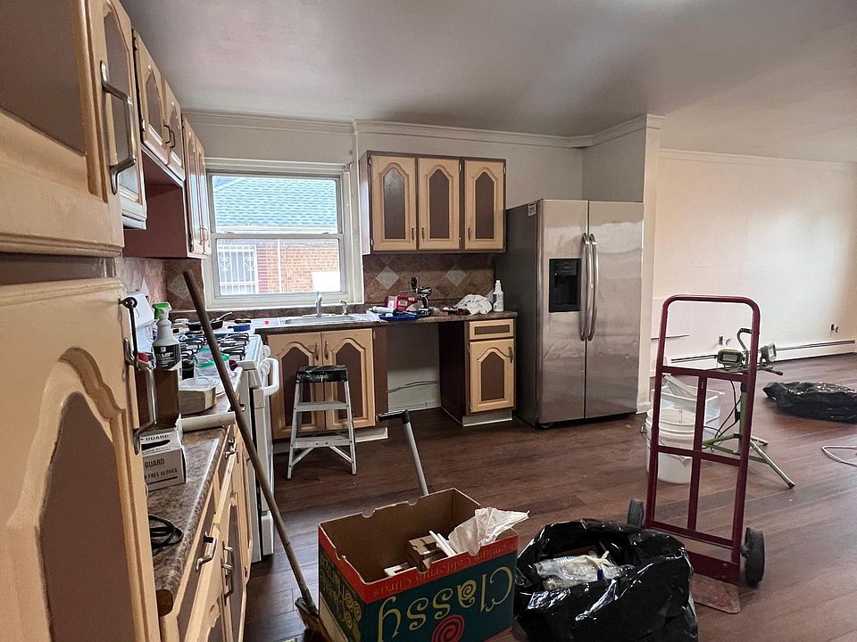 1st image of 2750 Yates Ave #1