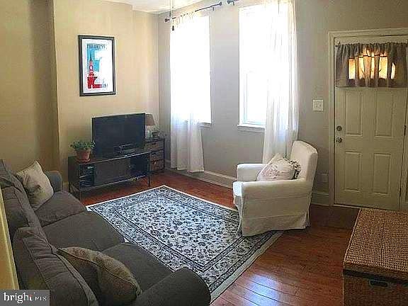 2nd image of 1042 Dorrance St